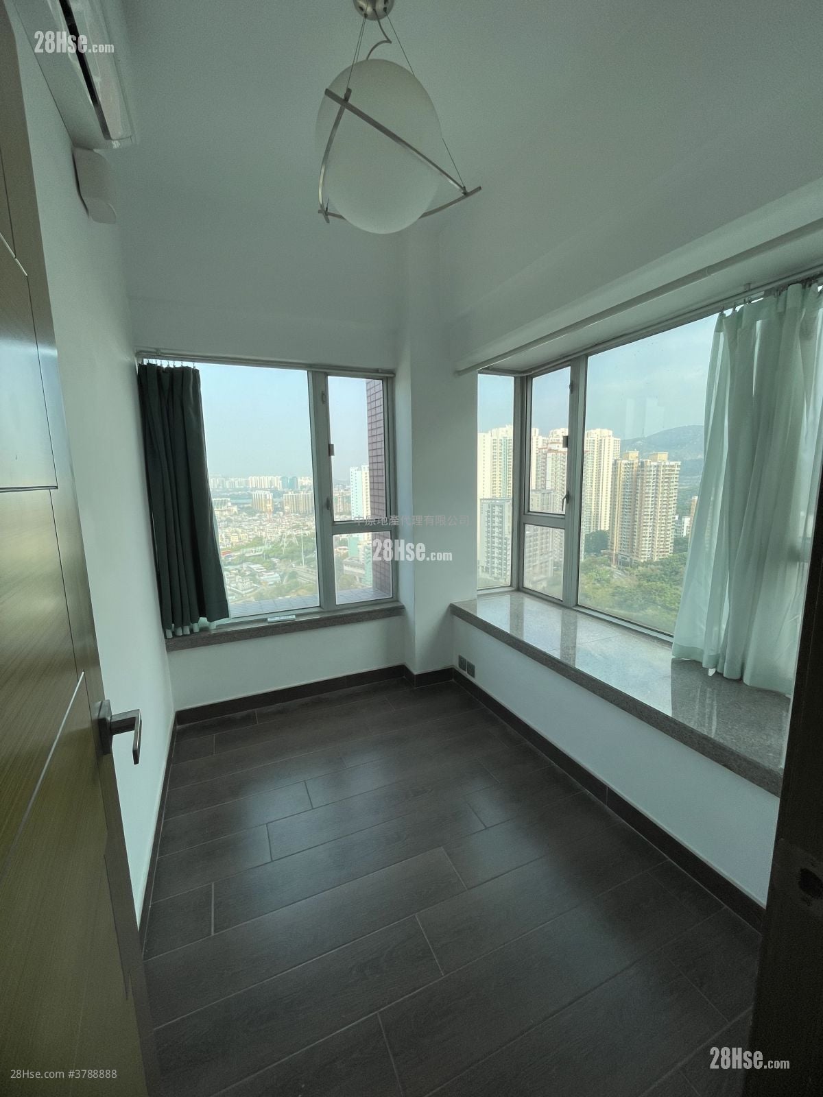 Parkland Villas Sell 2 Bedrooms 376 ft²