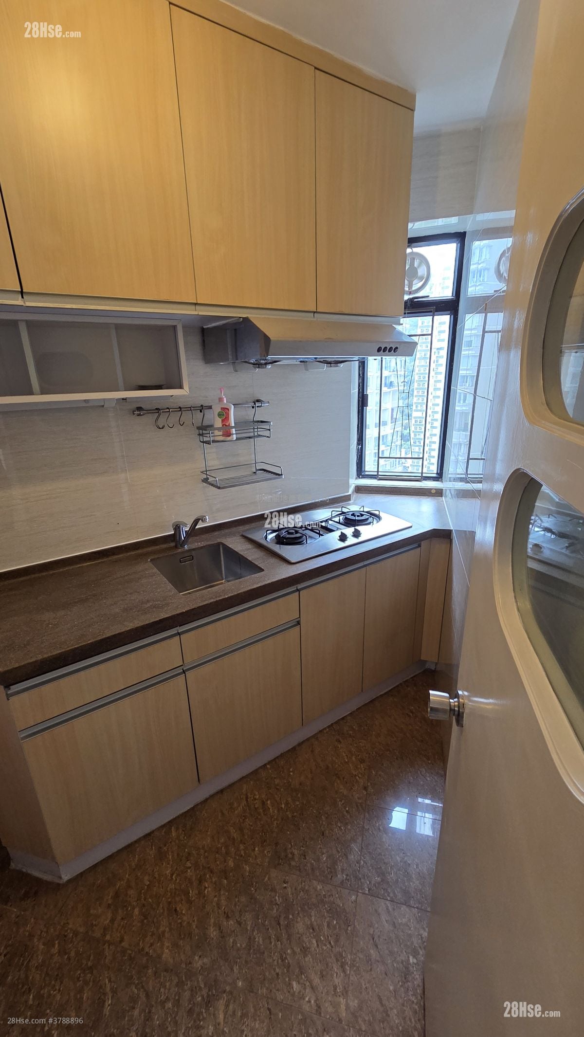 康怡花园 售盘 2 房 , 1 浴室 461 平方尺