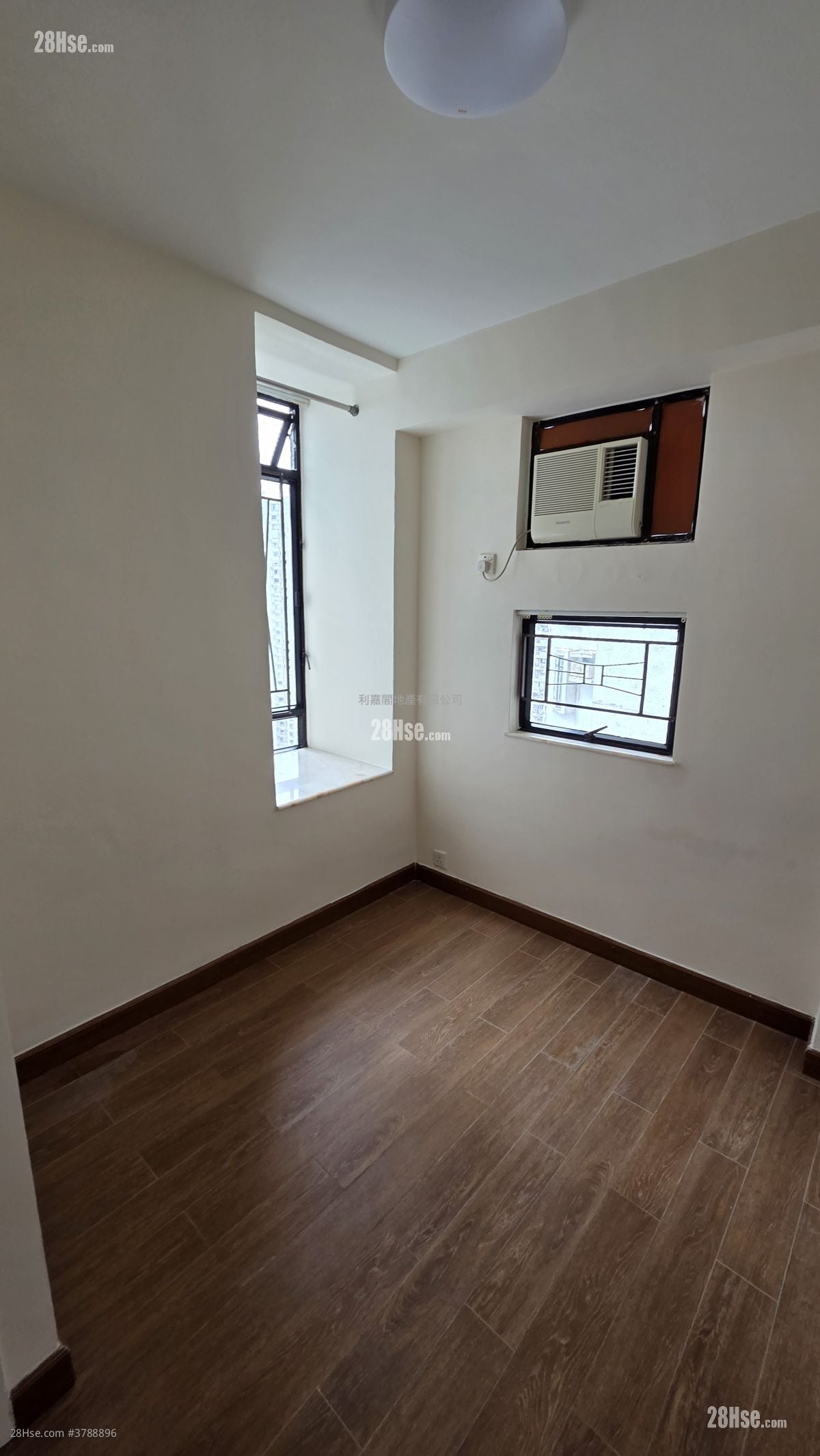 康怡花园 售盘 2 房 , 1 浴室 461 平方尺