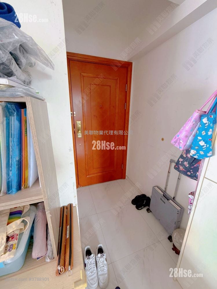 Residence Oasis Sell 3 Bedrooms , 2 Bathrooms 667 ft²