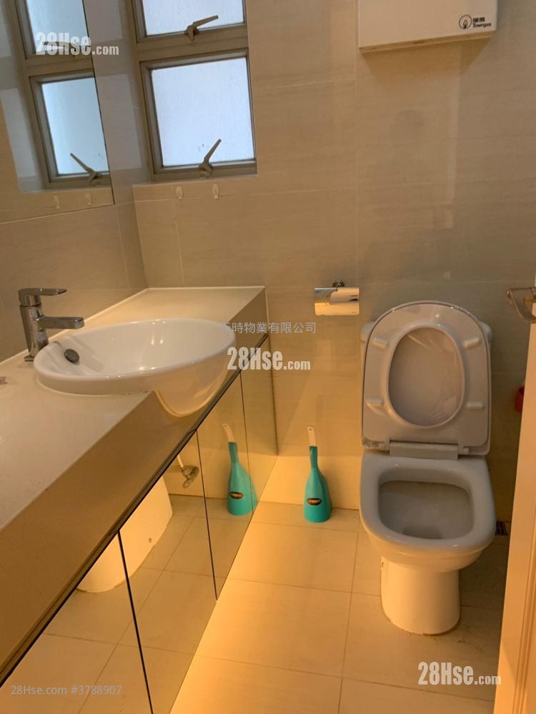 Island Place Sell 3 Bedrooms , 2 Bathrooms 746 ft²