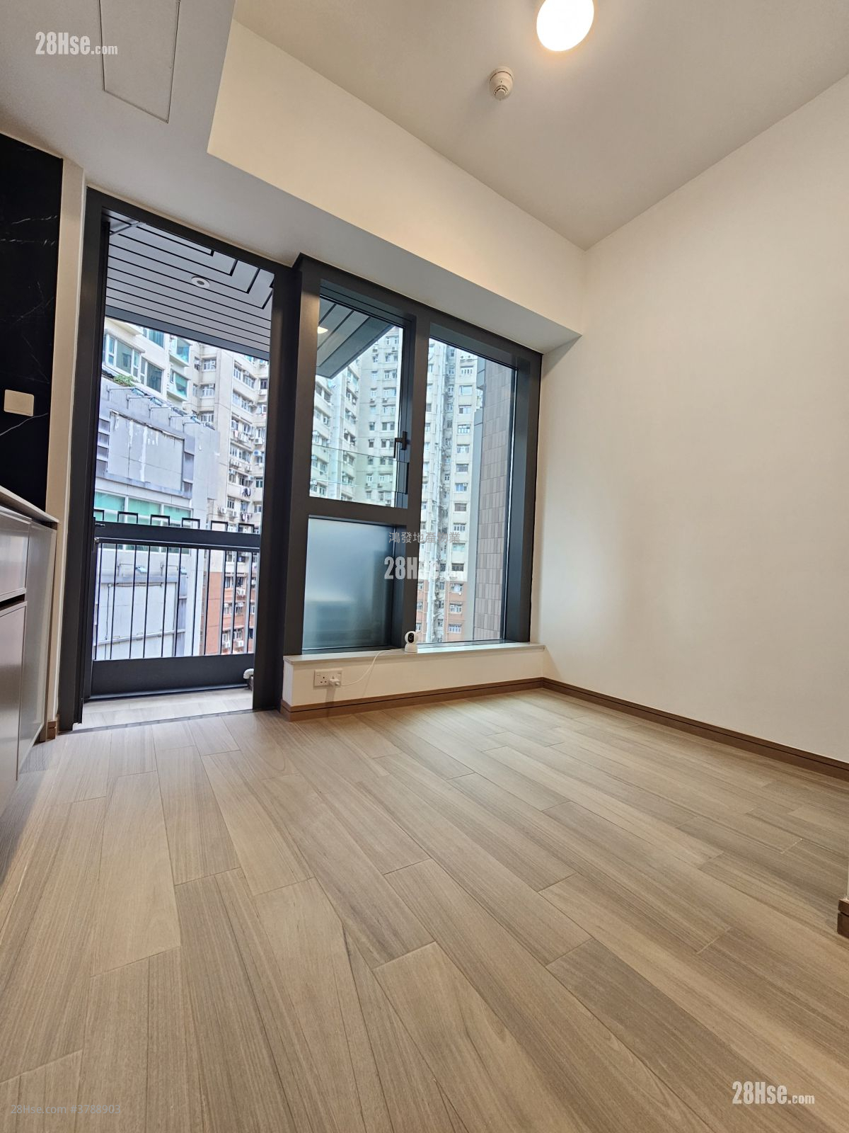 千望 售盘 开放式间隔 , 1 浴室 172 平方尺