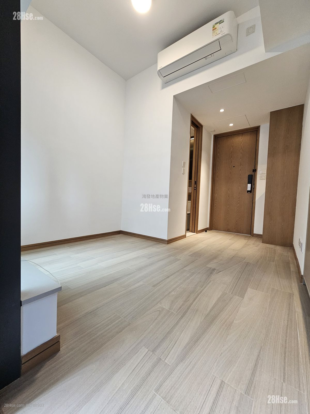 千望 售盘 开放式间隔 , 1 浴室 172 平方尺