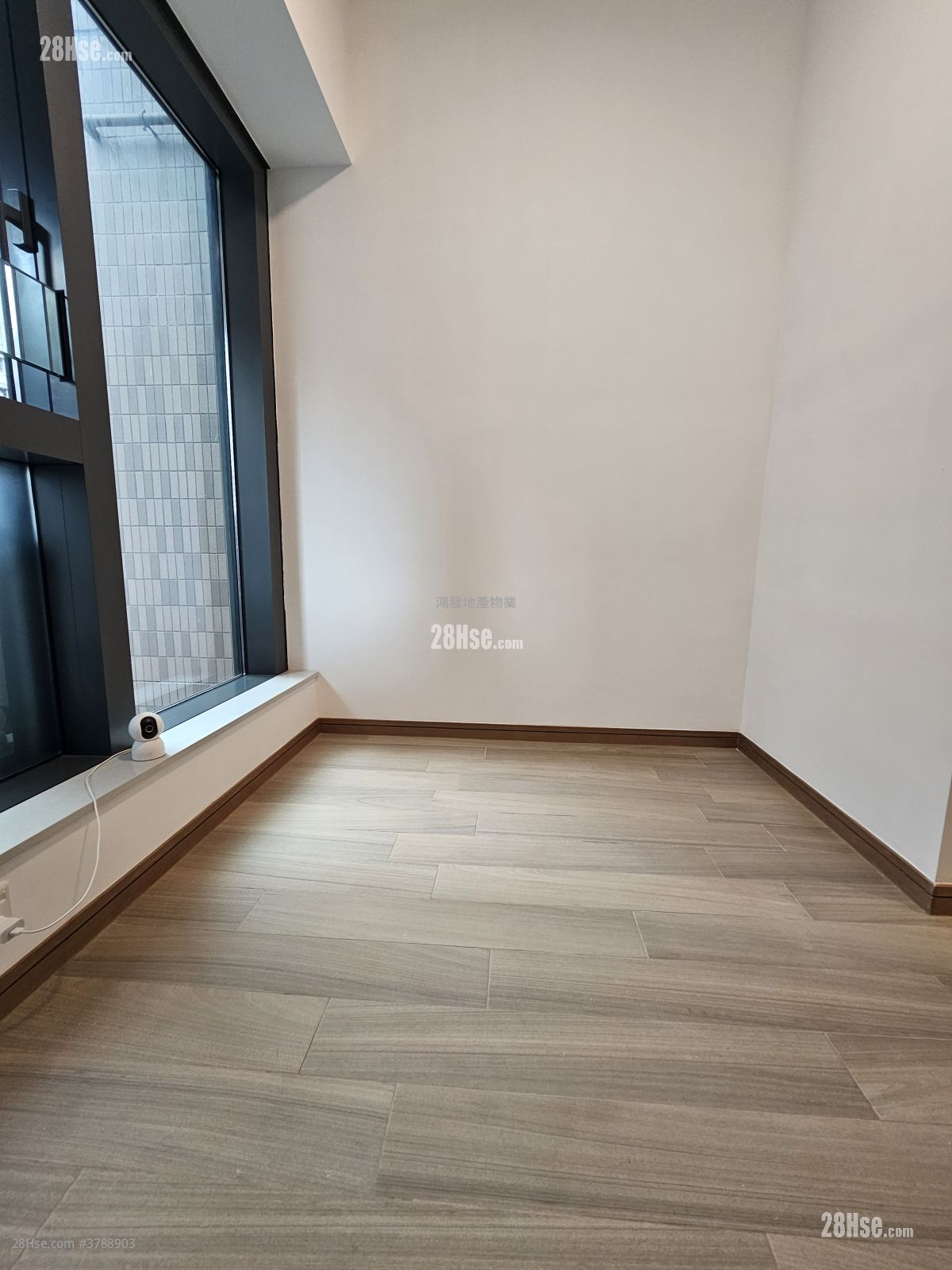 千望 售盘 开放式间隔 , 1 浴室 172 平方尺