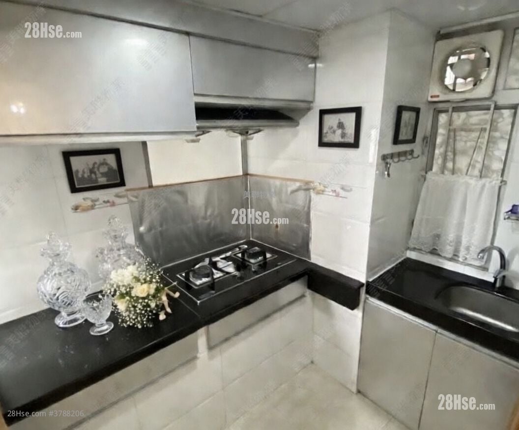 Hilton Plaza Sell 1 Bedroom , 1 Bathroom 274 ft²