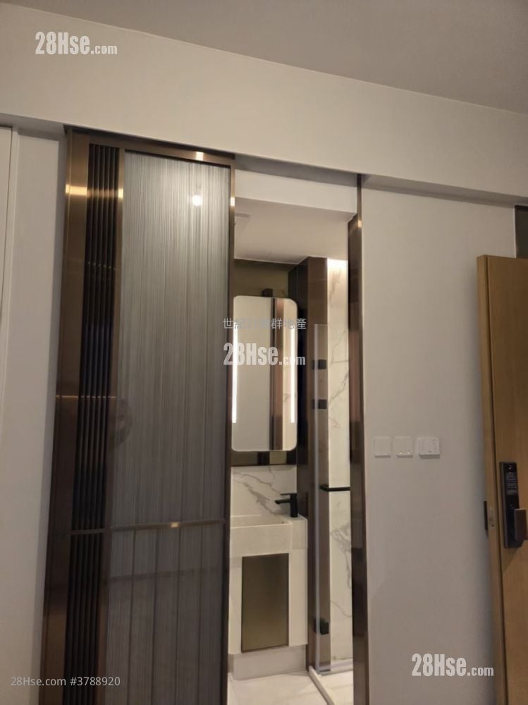 Eight Southpark Sell Studio , 1 Bathroom 200 ft²