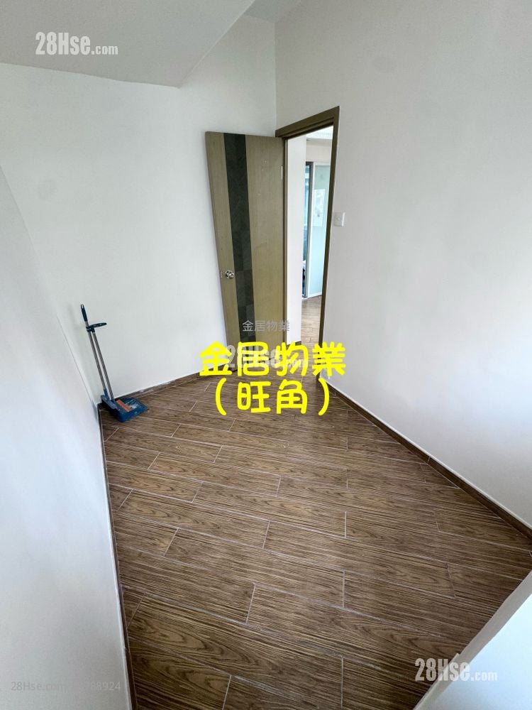 Pat Chun Mansion Sell 2 Bedrooms , 1 Bathroom 246 ft²