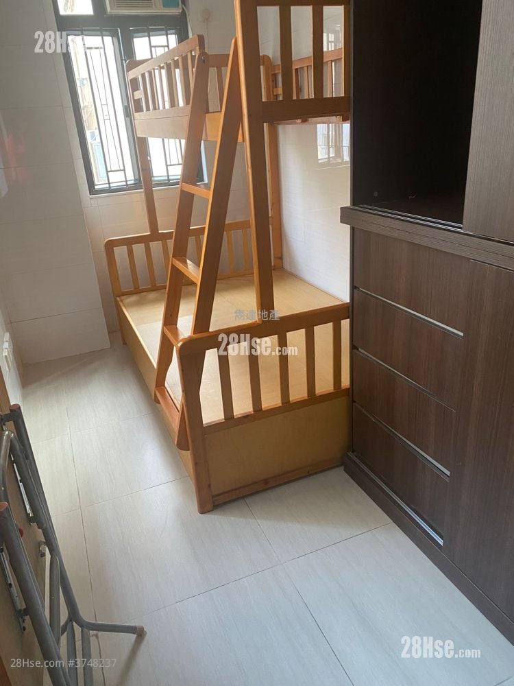 文成楼 租盘 130 平方尺