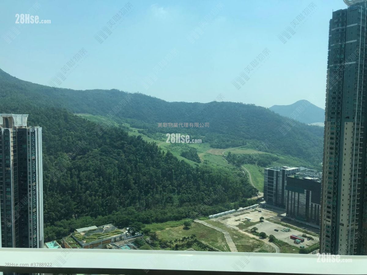 The Capitol Sell 3 Bedrooms , 2 Bathrooms 704 ft²