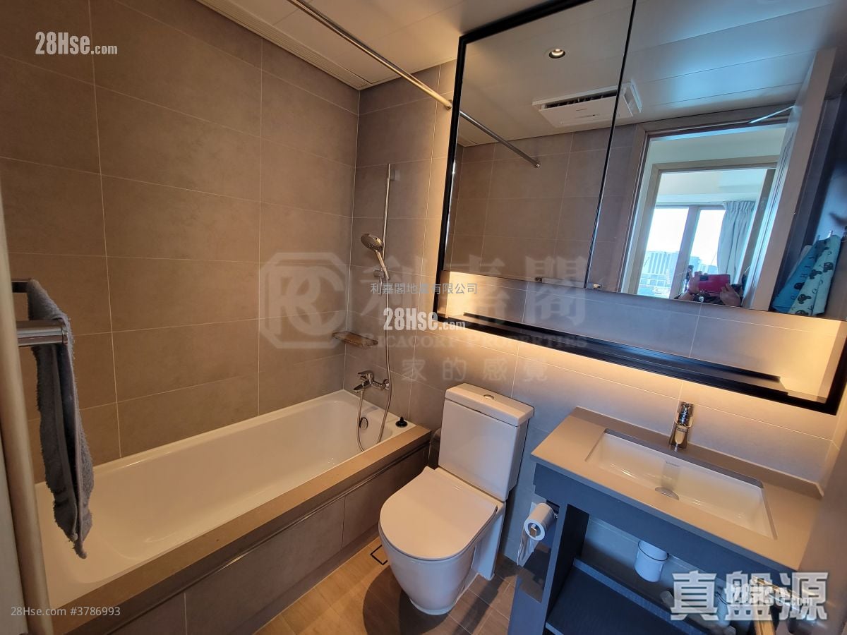 Lp6 Sell 2 Bedrooms , 1 Bathroom 425 ft²