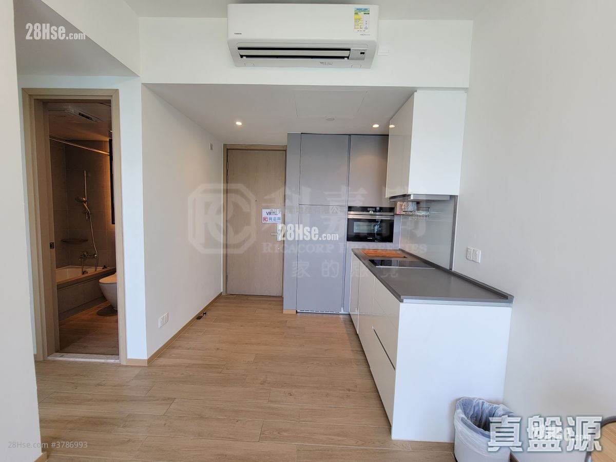 Lp6 Sell 2 Bedrooms , 1 Bathroom 425 ft²