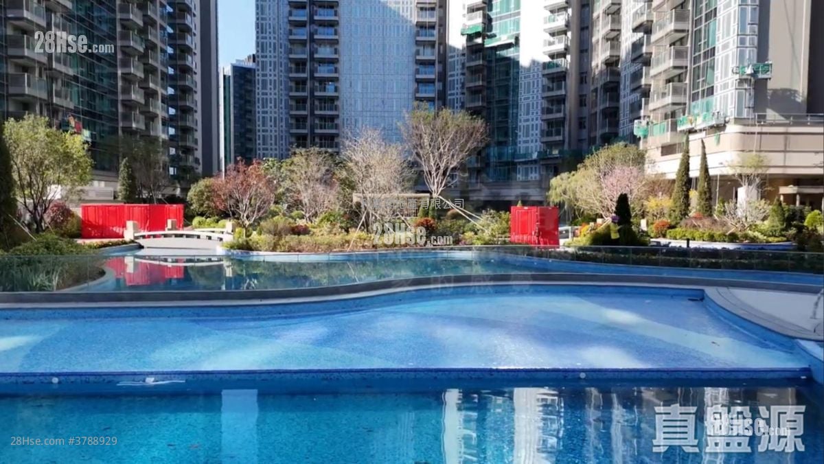 Grand Mayfair  Rental 384 ft²