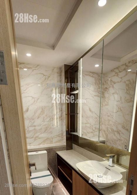 Grand Mayfair  Rental 384 ft²