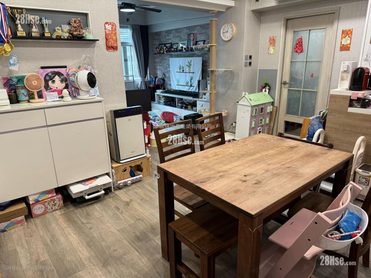 钻石楼 售盘 3 房 , 2 浴室 863 平方尺