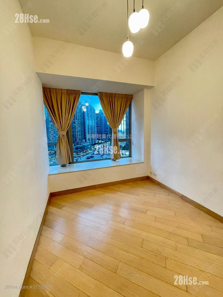 The Wings Sell 3 Bedrooms , 4 Bathrooms 872 ft²