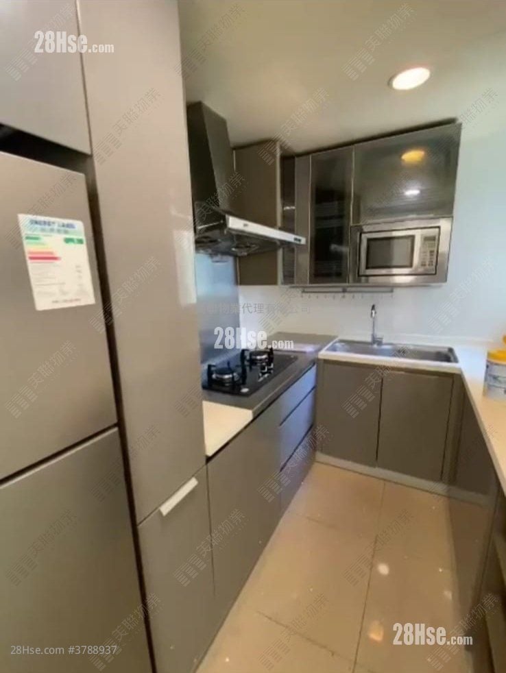 The Capitol Sell 3 Bedrooms , 2 Bathrooms 715 ft²