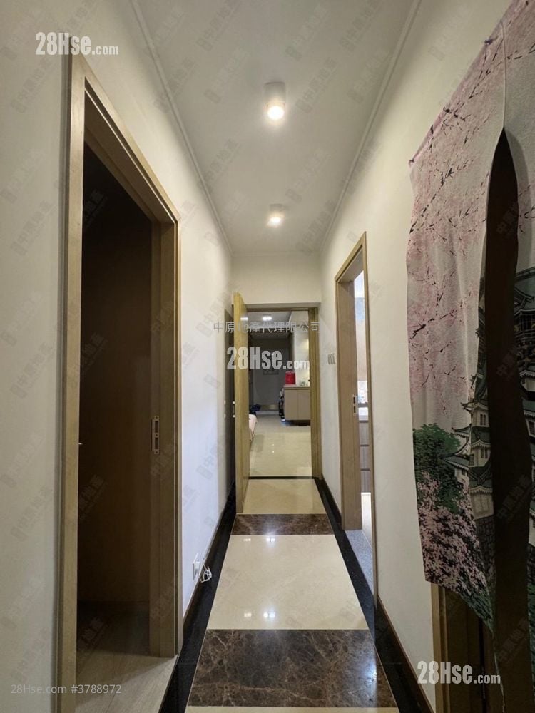 Shatin 33 Sell 3 Bedrooms , 3 Bathrooms 1,296 ft²