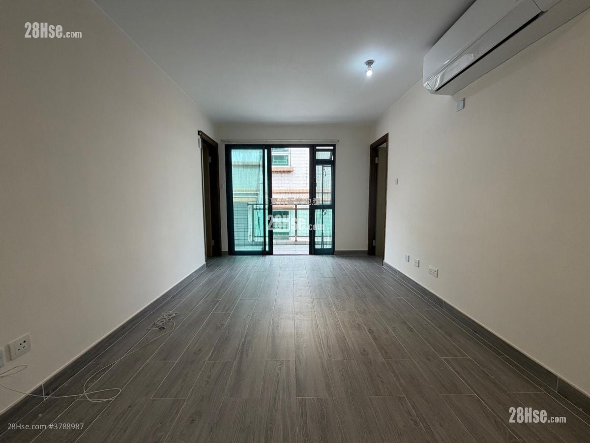 Village Rental 3 Bedrooms , 2 Bathrooms 700 ft²