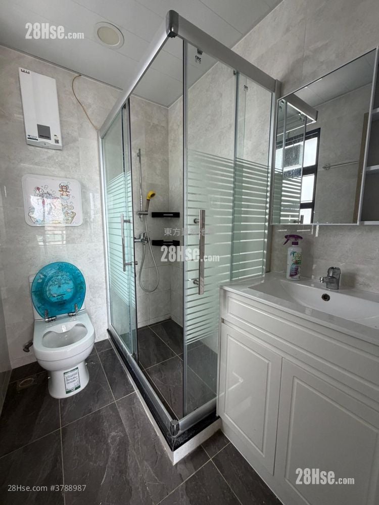 Village Rental 3 Bedrooms , 2 Bathrooms 700 ft²