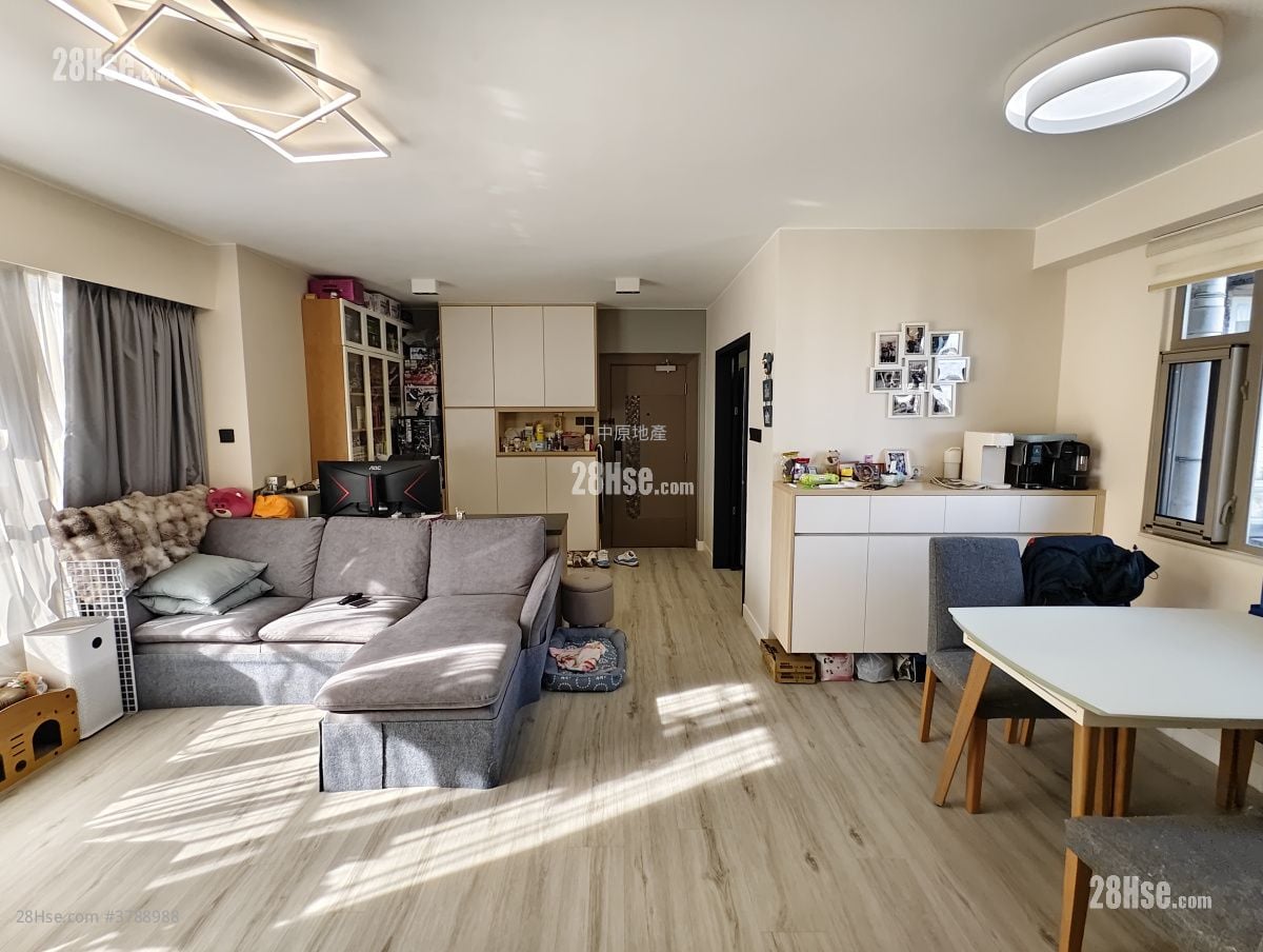 Hong Kong Garden Sell 3 Bedrooms , 1 Bathroom 828 ft²