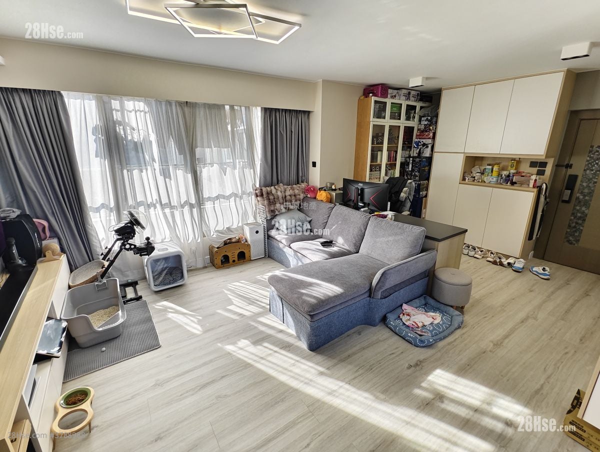 Hong Kong Garden Sell 3 Bedrooms , 1 Bathroom 828 ft²