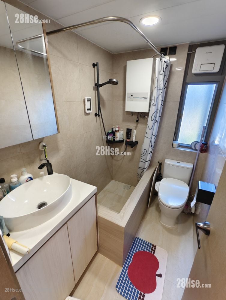 Hong Kong Garden Sell 3 Bedrooms , 1 Bathroom 828 ft²