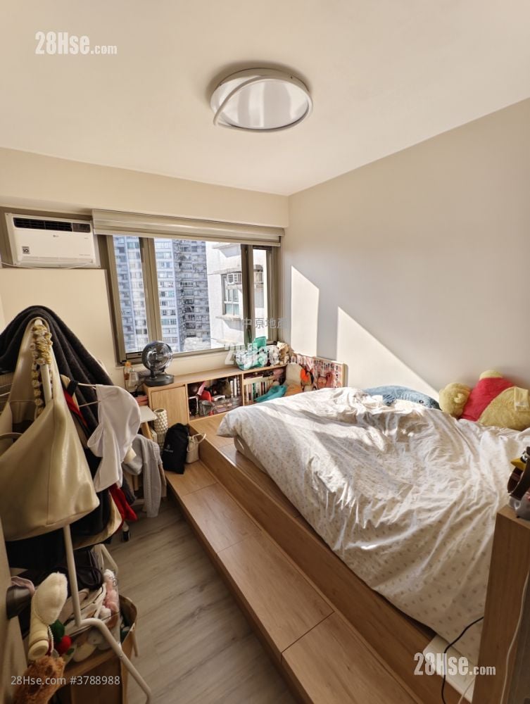 Hong Kong Garden Sell 3 Bedrooms , 1 Bathroom 828 ft²