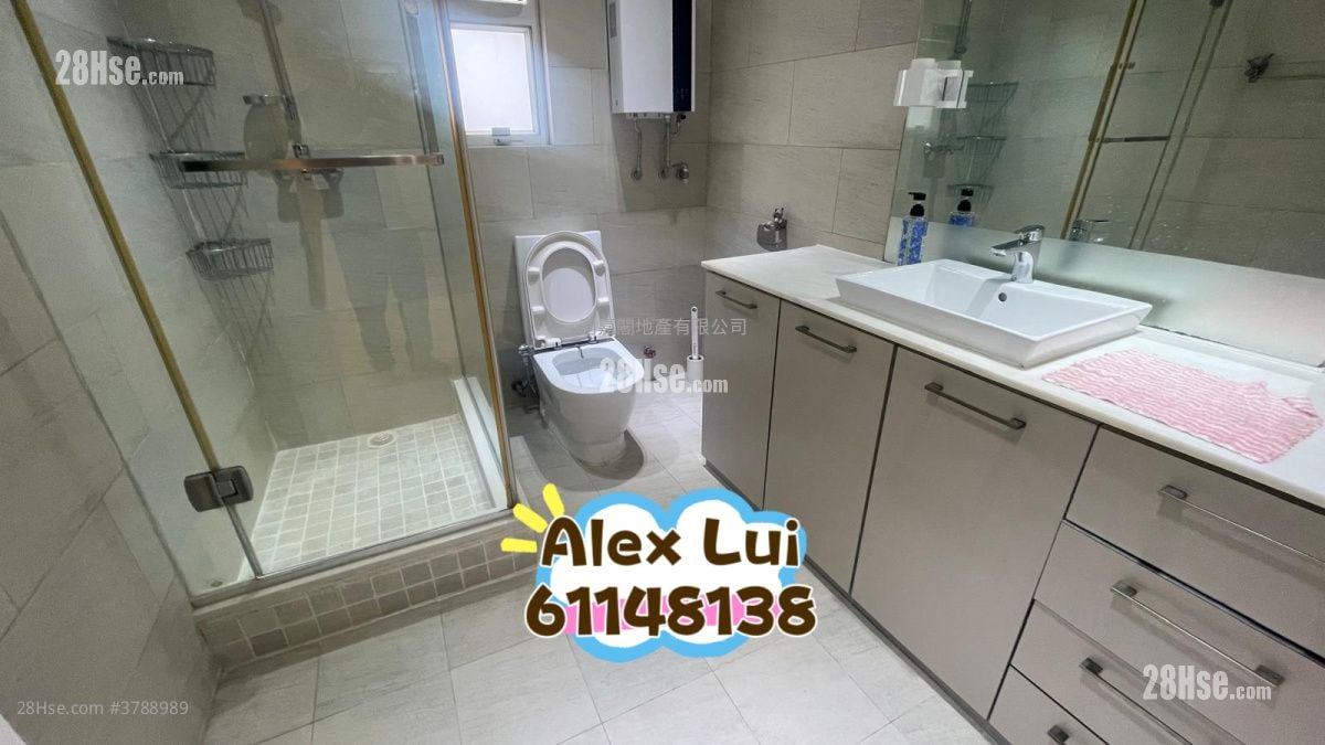 Fairview Park Sell 3 Bedrooms , 2 Bathrooms 1,035 ft²