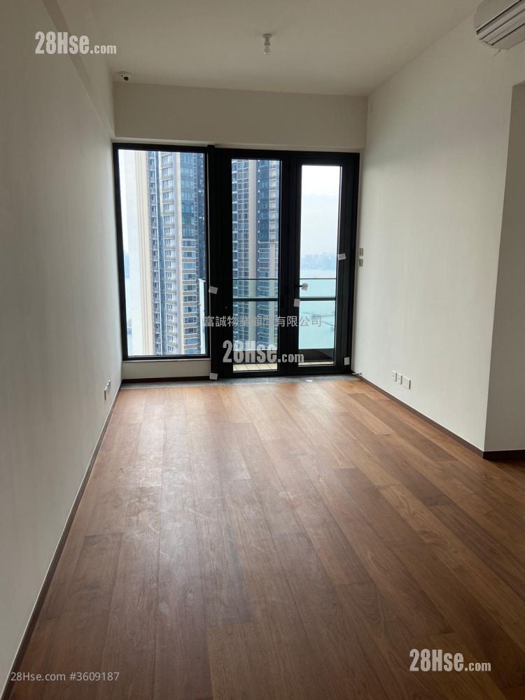 Maya Sell 2 Bedrooms , 2 Bathrooms 547 ft²