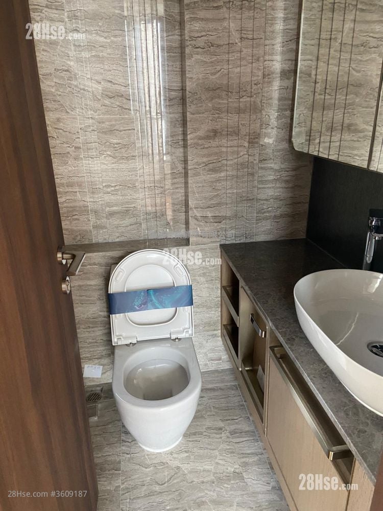 Maya Sell 2 Bedrooms , 2 Bathrooms 547 ft²