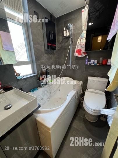 Yue On Court Sell 2 Bedrooms , 1 Bathroom 469 ft²