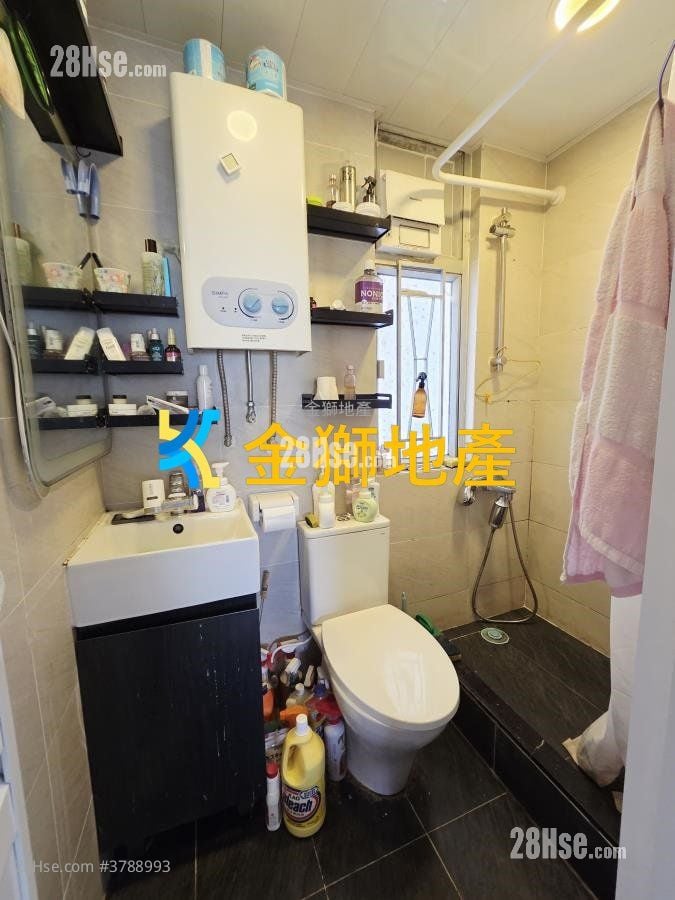 Golden Lion Garden Sell 2 Bedrooms , 1 Bathroom 306 ft²