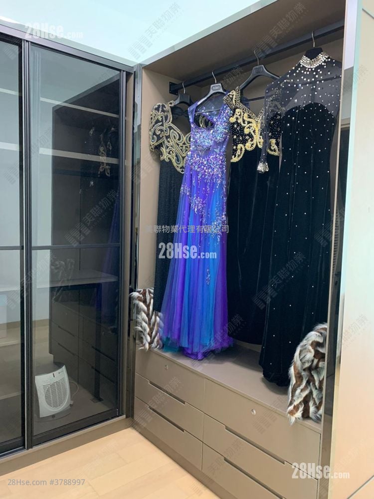 SAVANNAH 售盘 4 房 , 5+ 浴室 1,985 平方尺