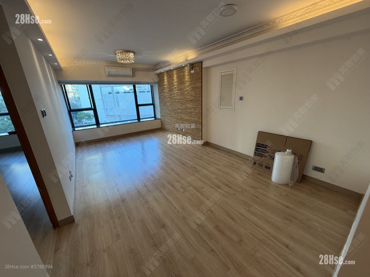 Baycrest Sell 2 Bedrooms , 1 Bathroom 601 ft²