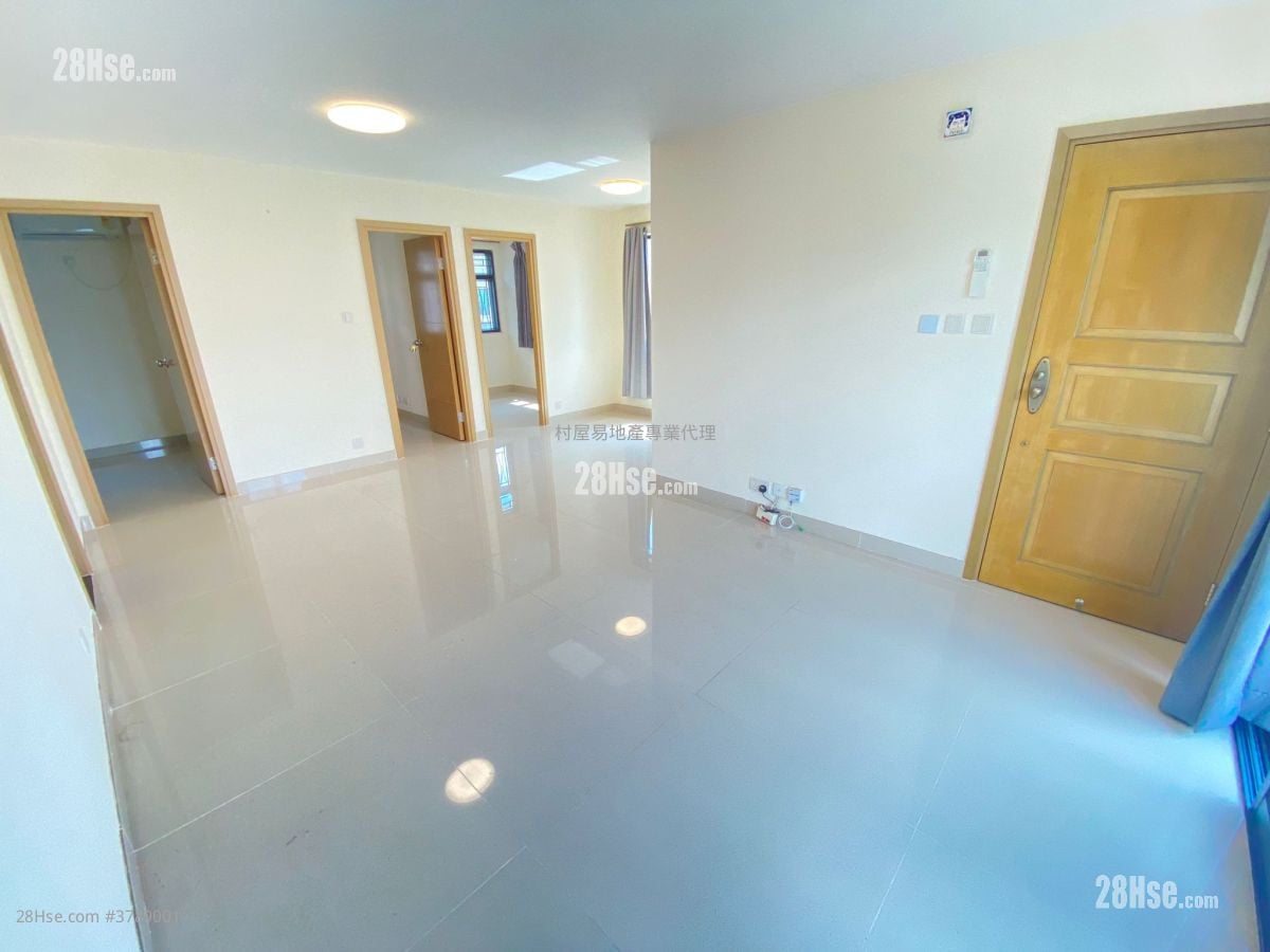 Village Rental 3 Bedrooms , 1 Bathroom 700 ft²