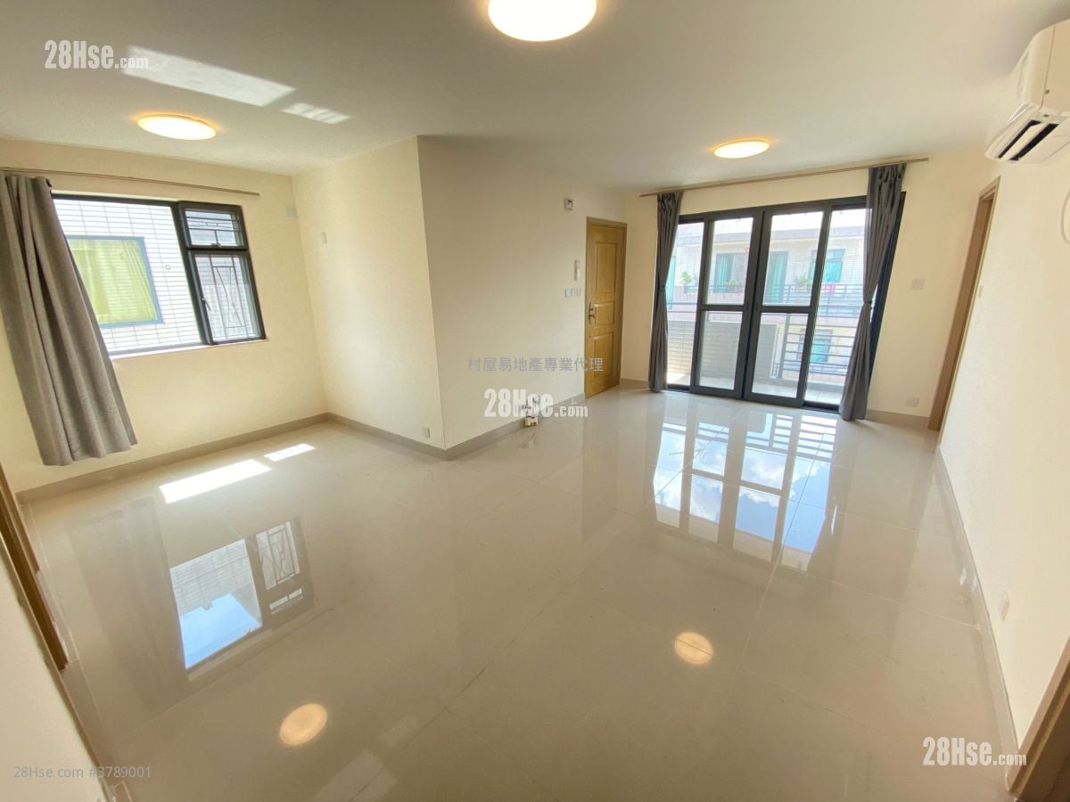 Village Rental 3 Bedrooms , 1 Bathroom 700 ft²