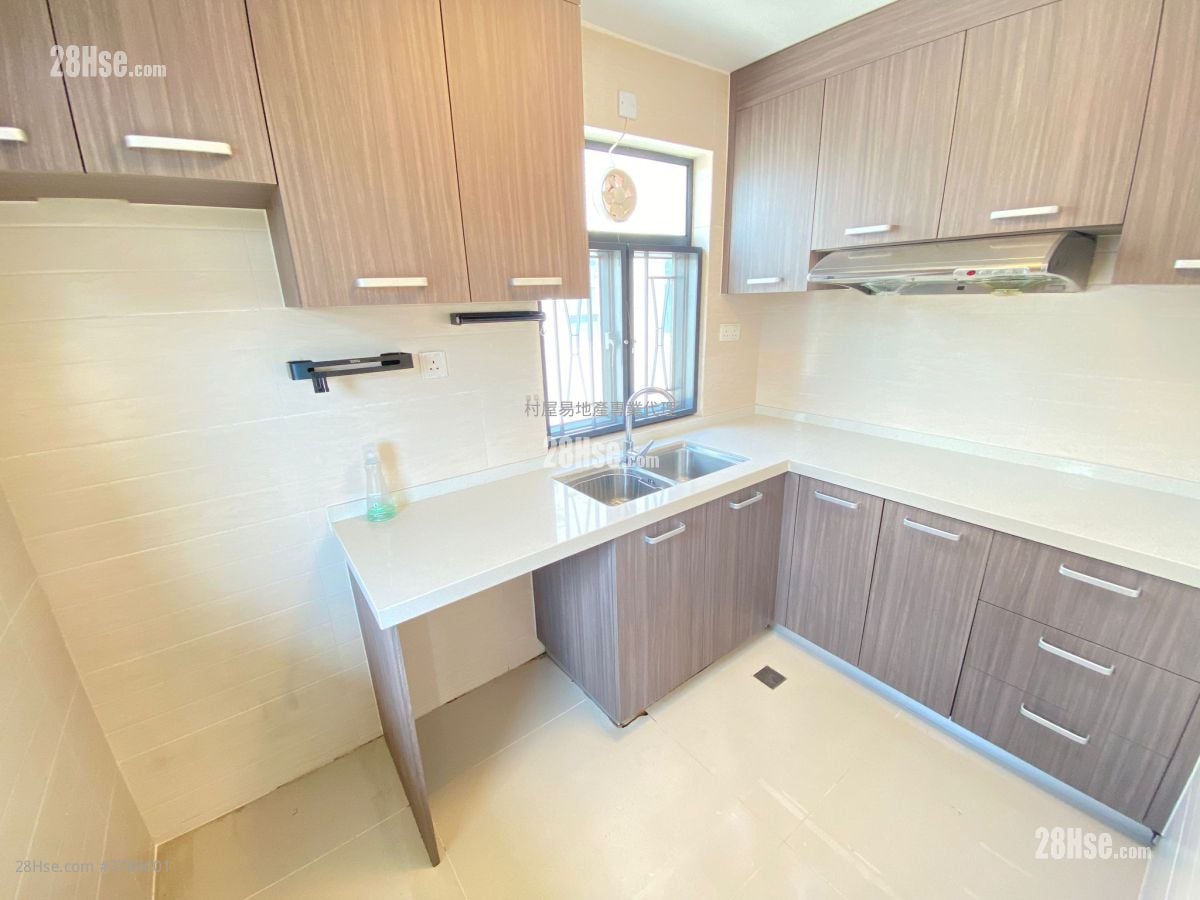 Village Rental 3 Bedrooms , 1 Bathroom 700 ft²