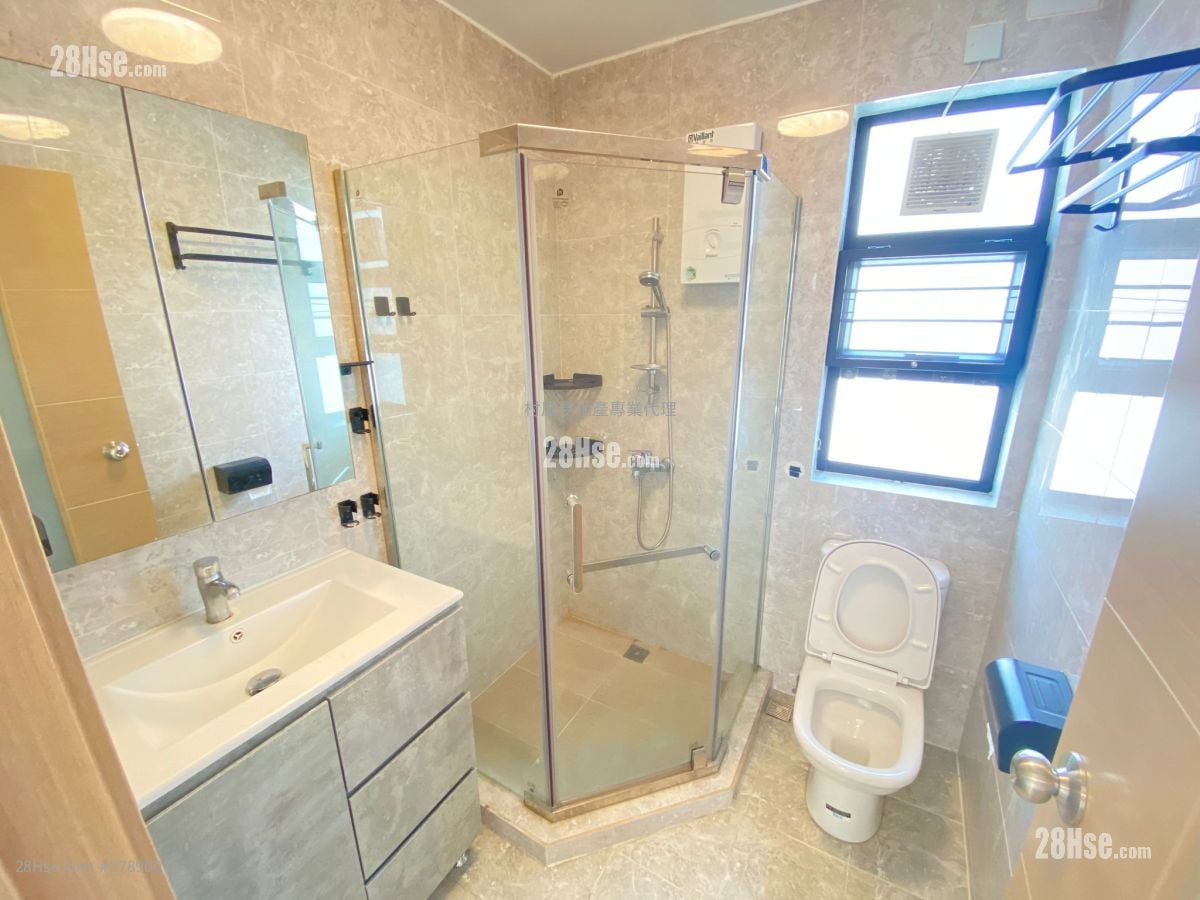 Village Rental 3 Bedrooms , 1 Bathroom 700 ft²