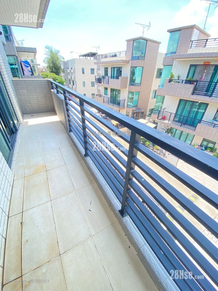 Village Rental 3 Bedrooms , 1 Bathroom 700 ft²