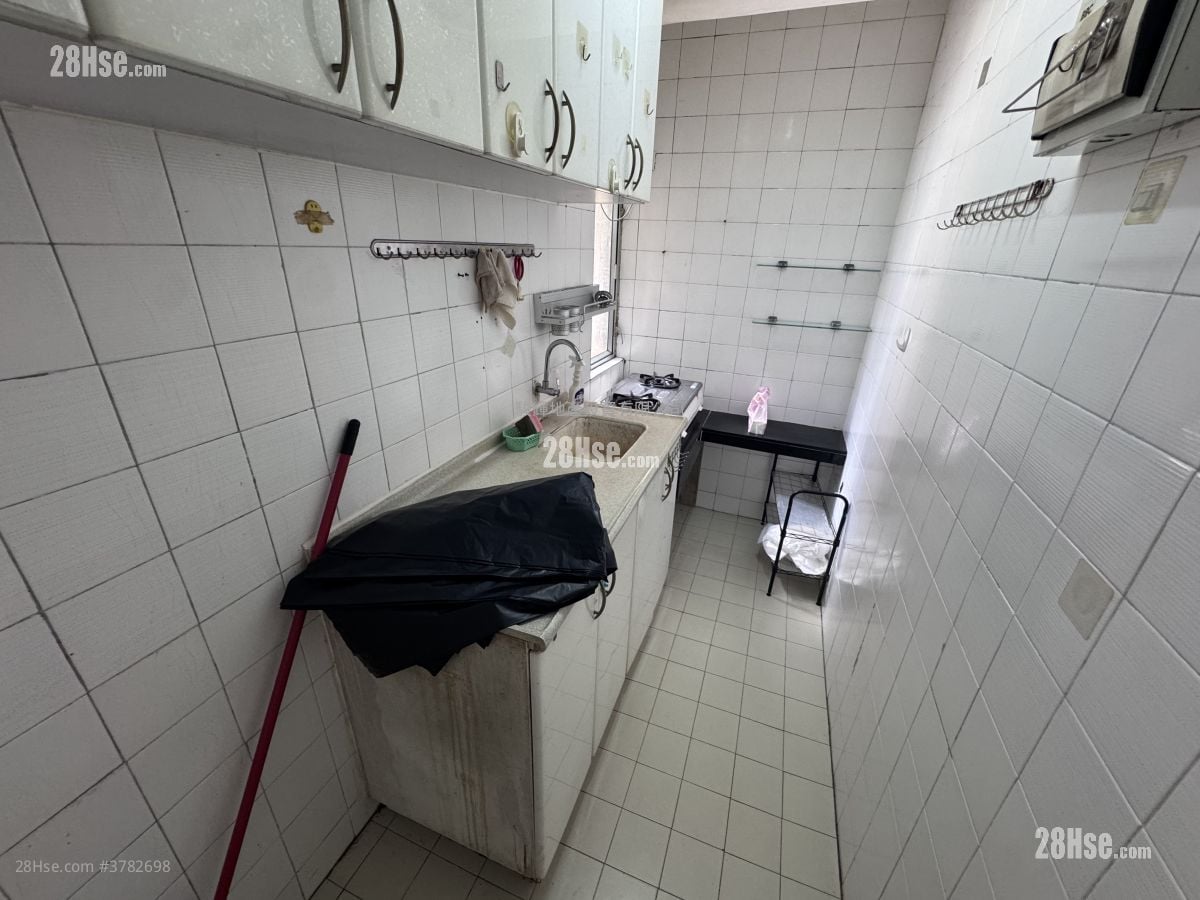 单幢楼房 租盘 2 房 , 1 浴室 376 平方尺