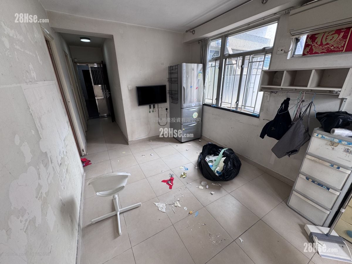 单幢楼房 租盘 2 房 , 1 浴室 376 平方尺