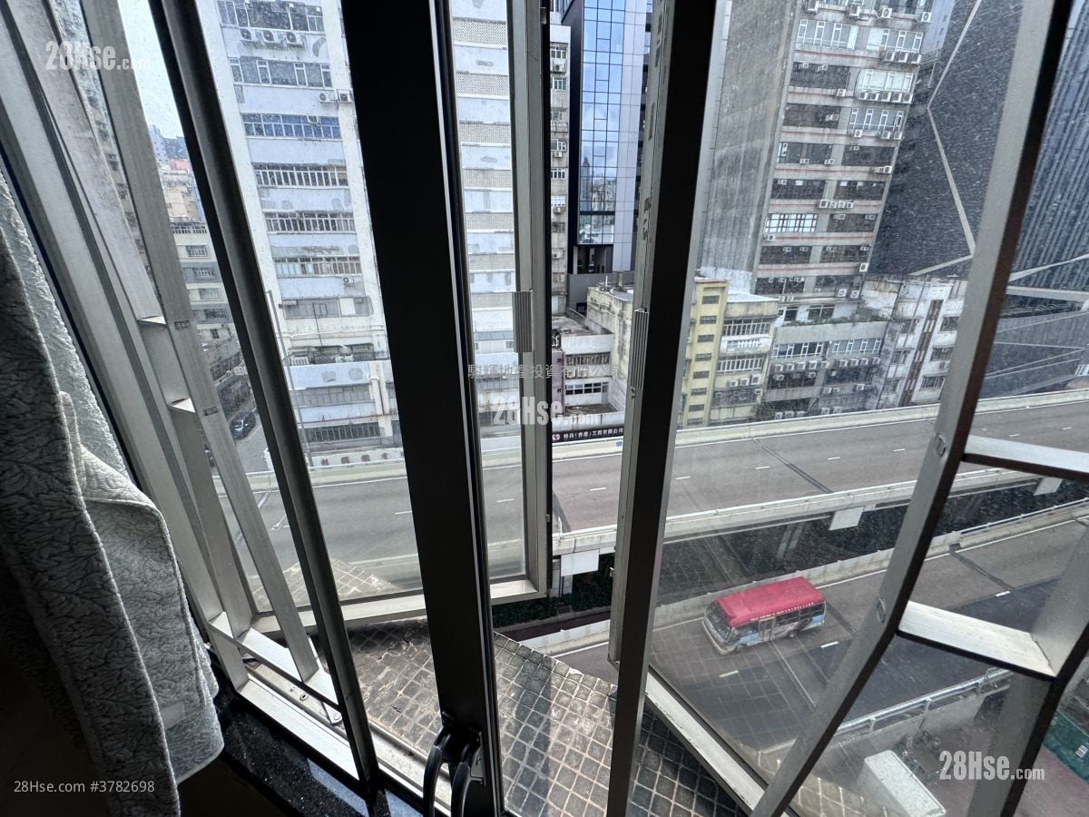 单幢楼房 租盘 2 房 , 1 浴室 376 平方尺