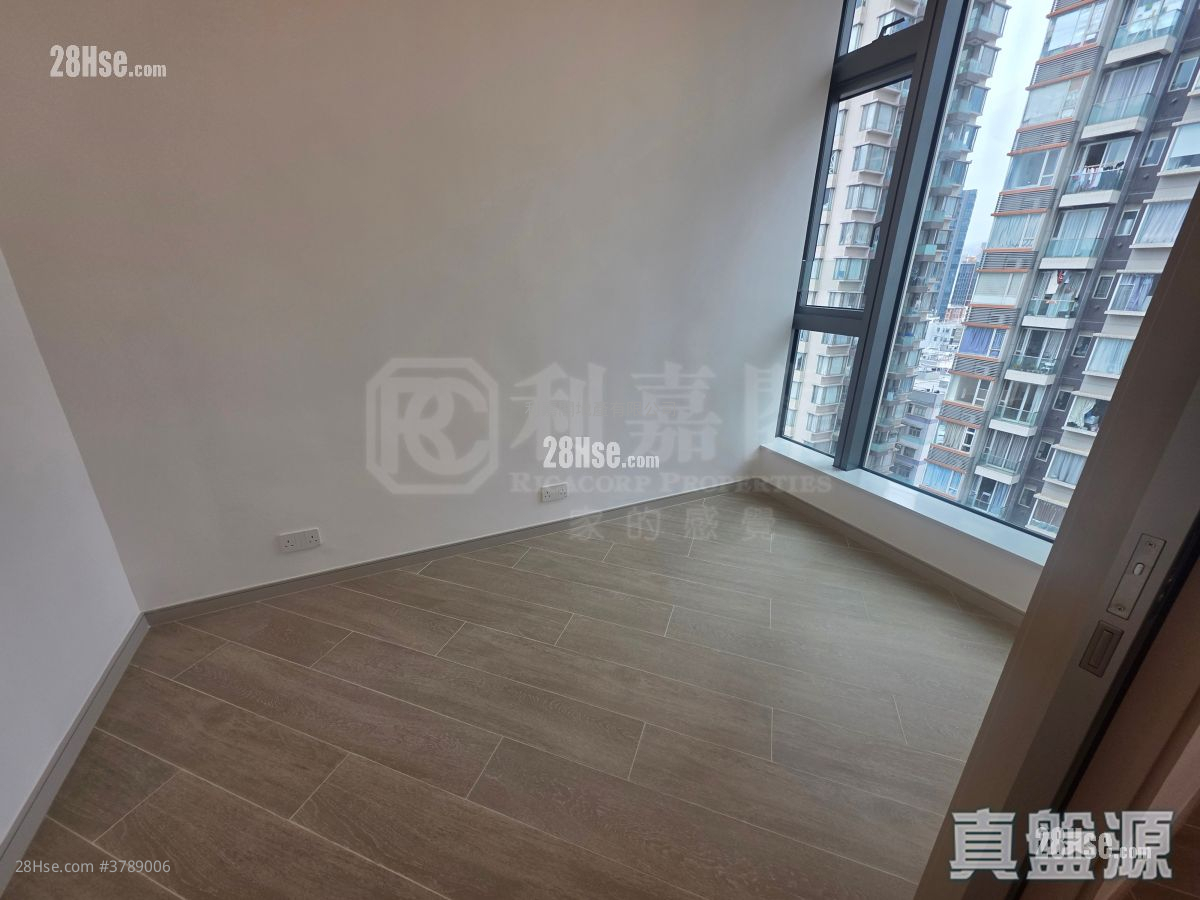 The Paddington Sell 1 Bedroom 305 ft²