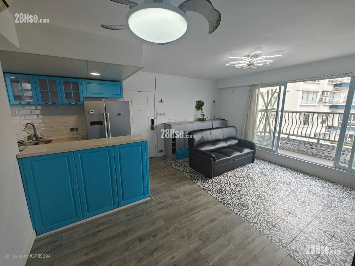 Hong Kong Garden Rental 3 Bedrooms , 2 Bathrooms 792 ft²