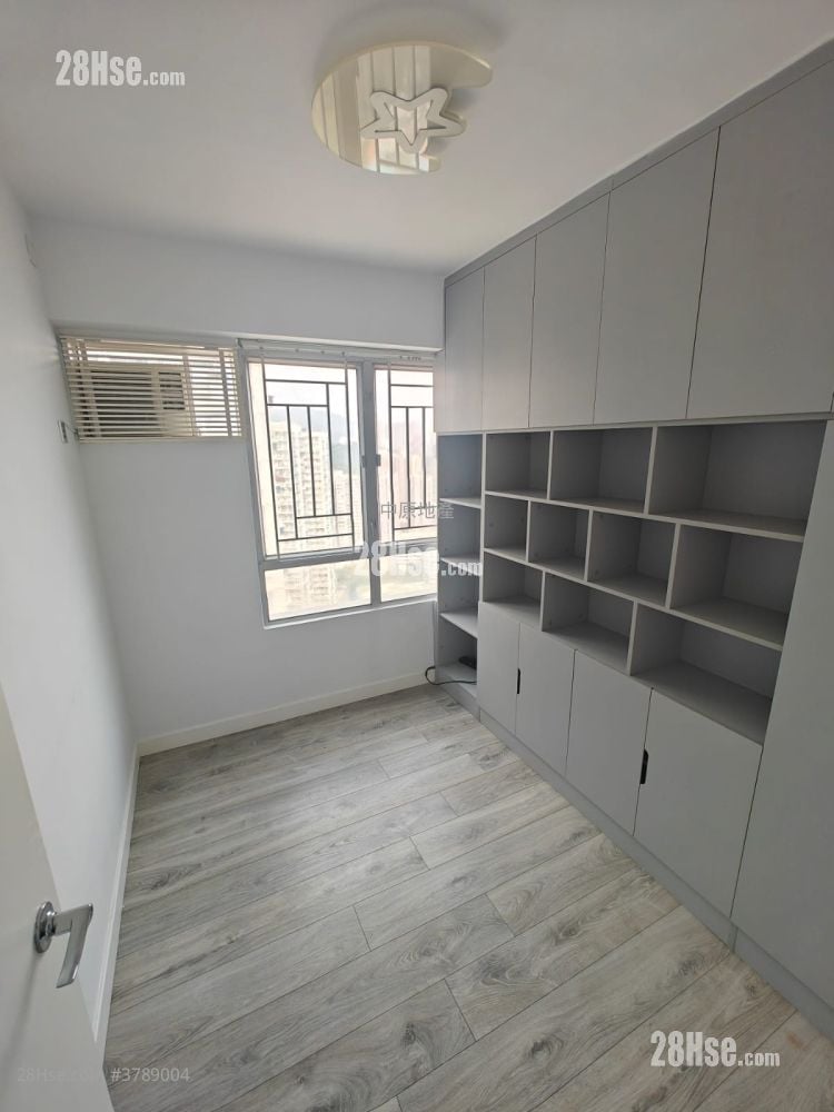 Hong Kong Garden Rental 3 Bedrooms , 2 Bathrooms 792 ft²