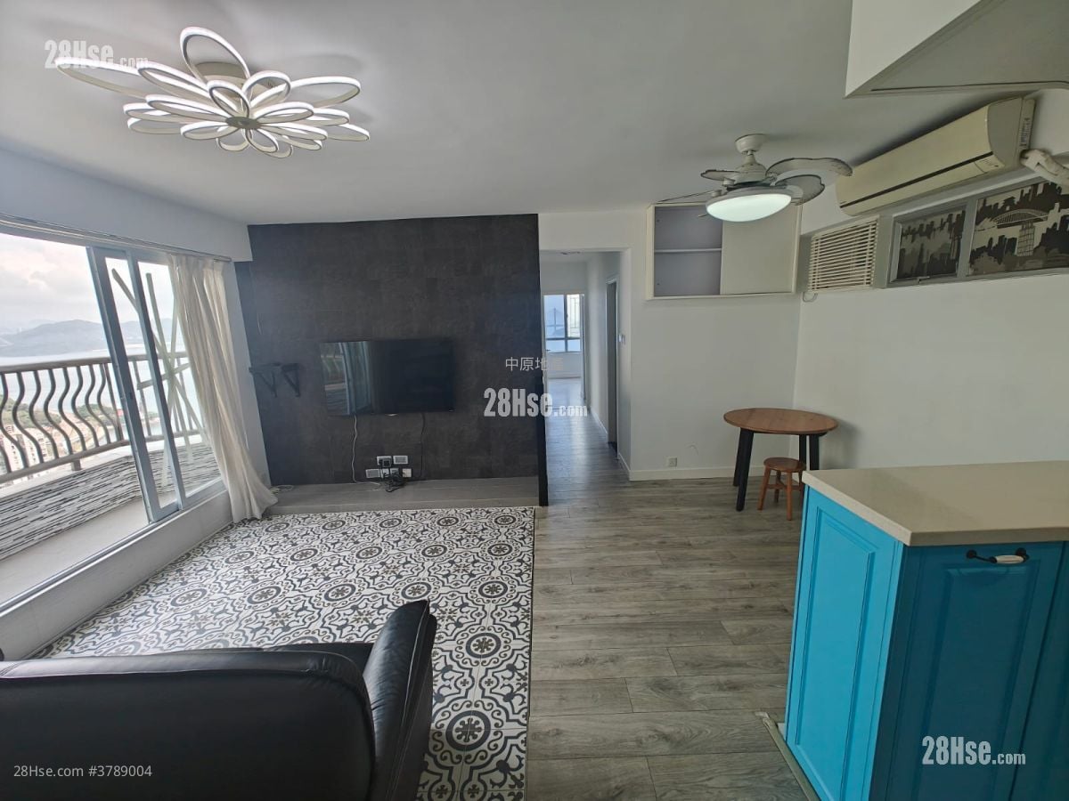 Hong Kong Garden Rental 3 Bedrooms , 2 Bathrooms 792 ft²