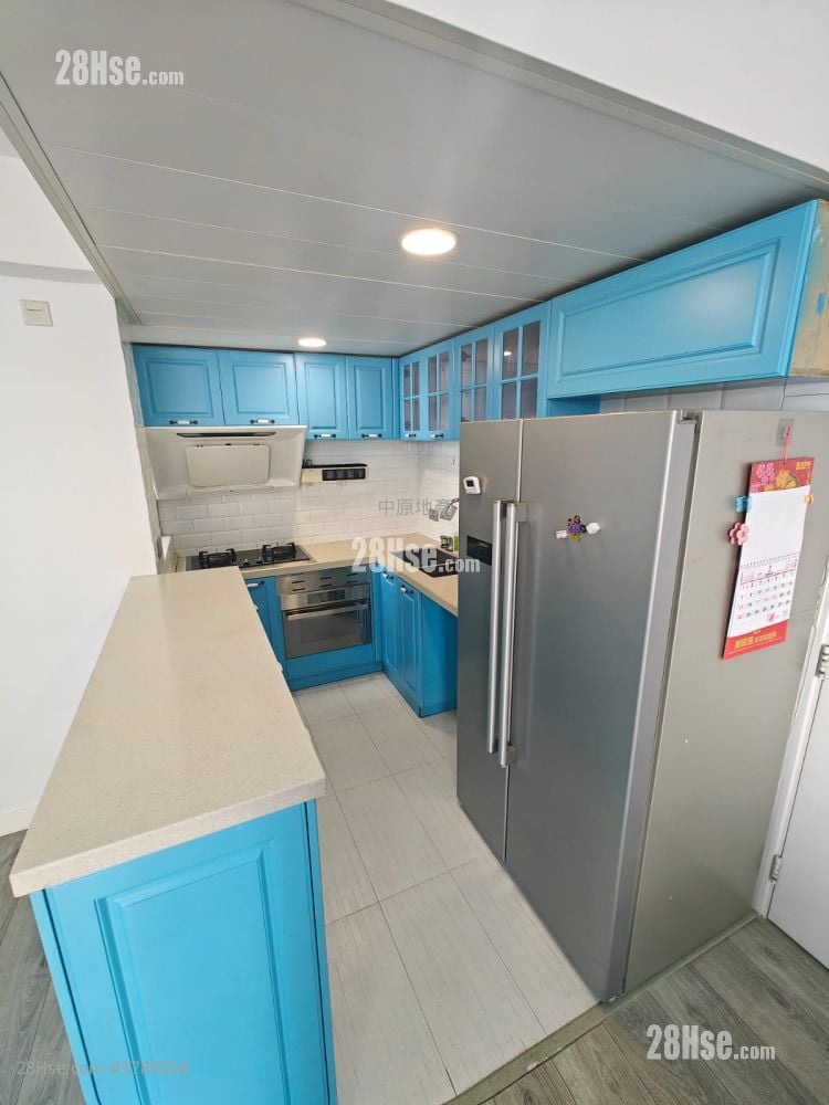 Hong Kong Garden Rental 3 Bedrooms , 2 Bathrooms 792 ft²