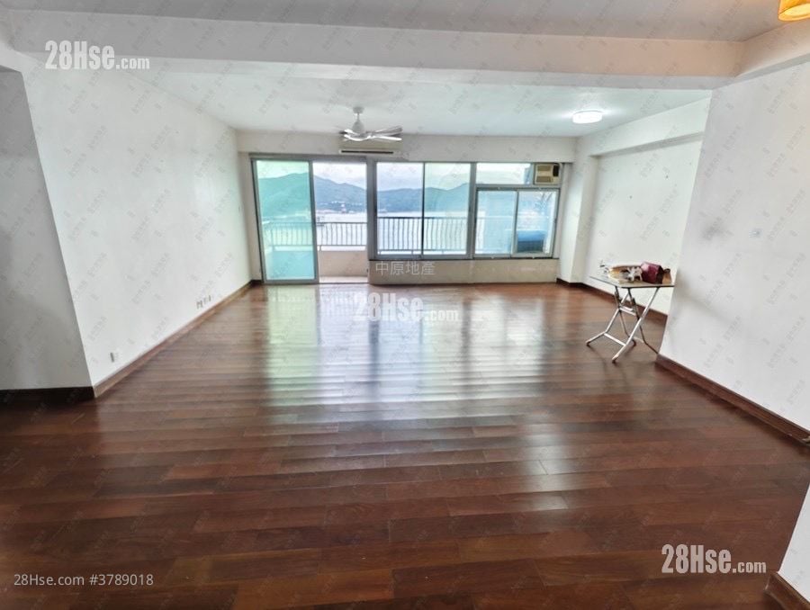 Hong Kong Garden Sell 3 Bedrooms , 2 Bathrooms 1,382 ft²