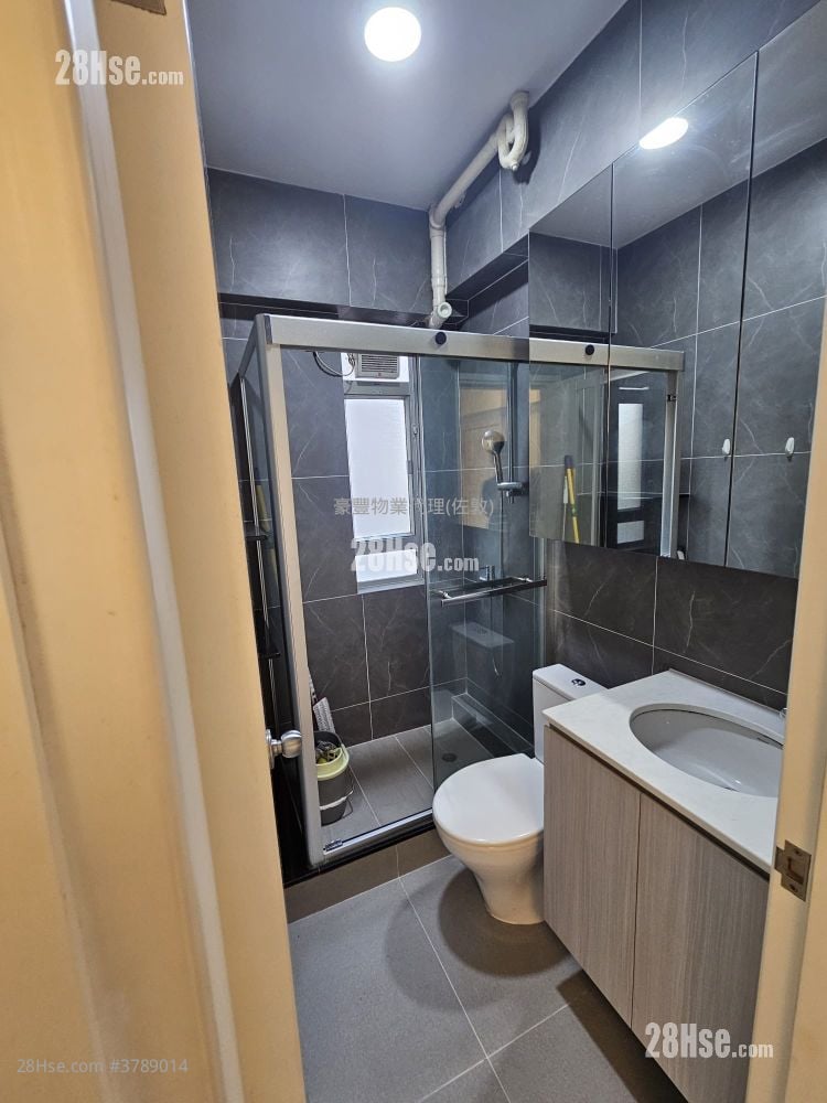 Manley House Rental 1 Bedroom , 1 Bathroom 339 ft²