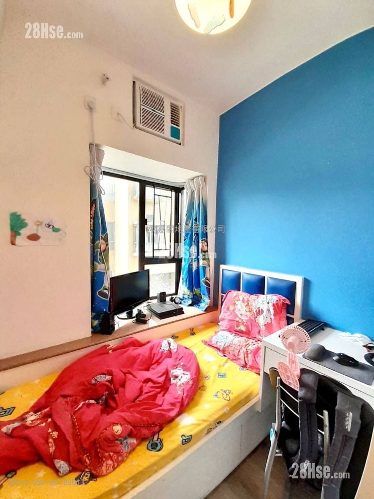 Tsing Yi Garden Sell 3 Bedrooms 547 ft²